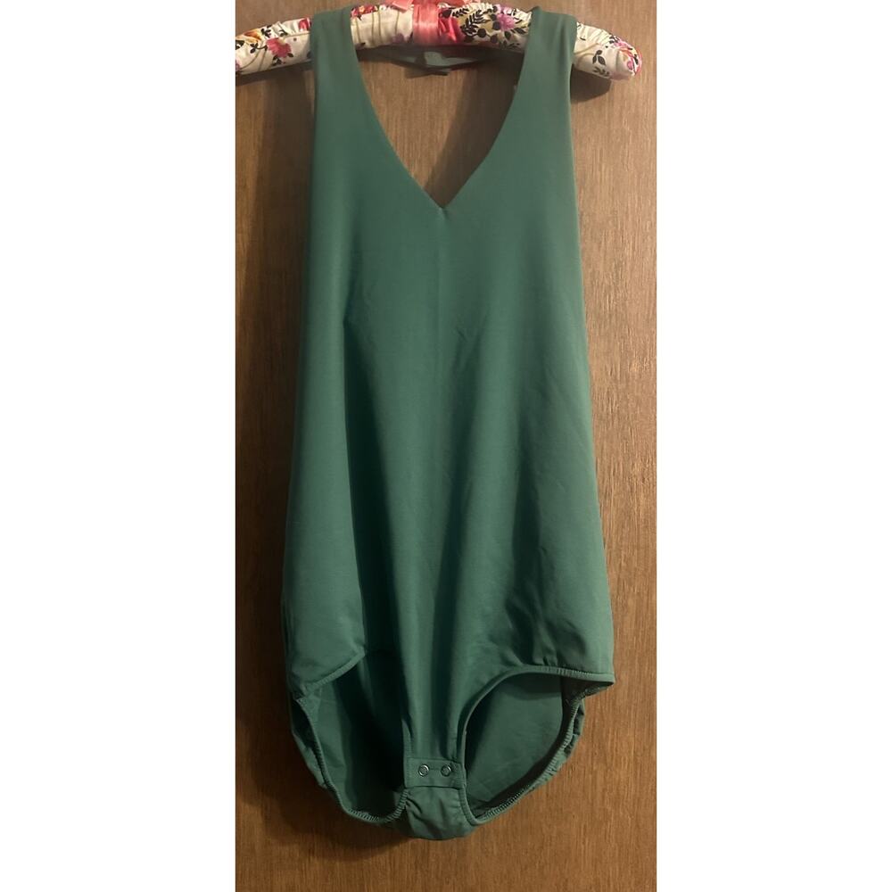NWT Lane Bryant Women Green Bodysuit halter top v-neck sz 14-16